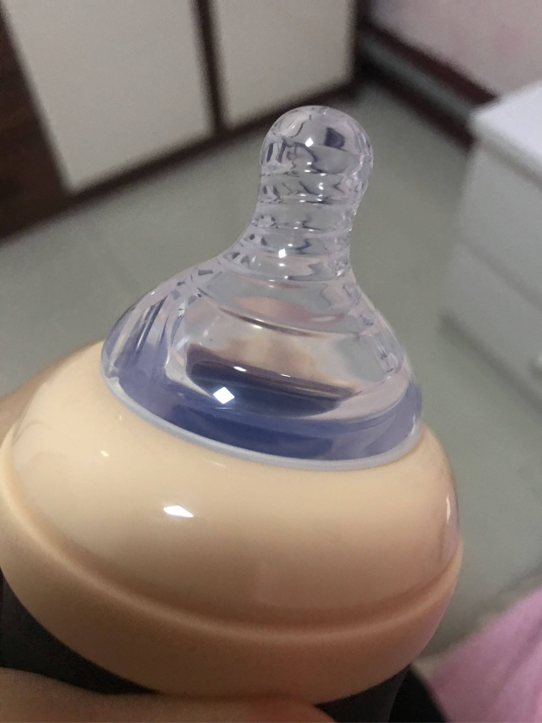 新生儿专用小奶瓶好不好用，是什么牌子_搜券