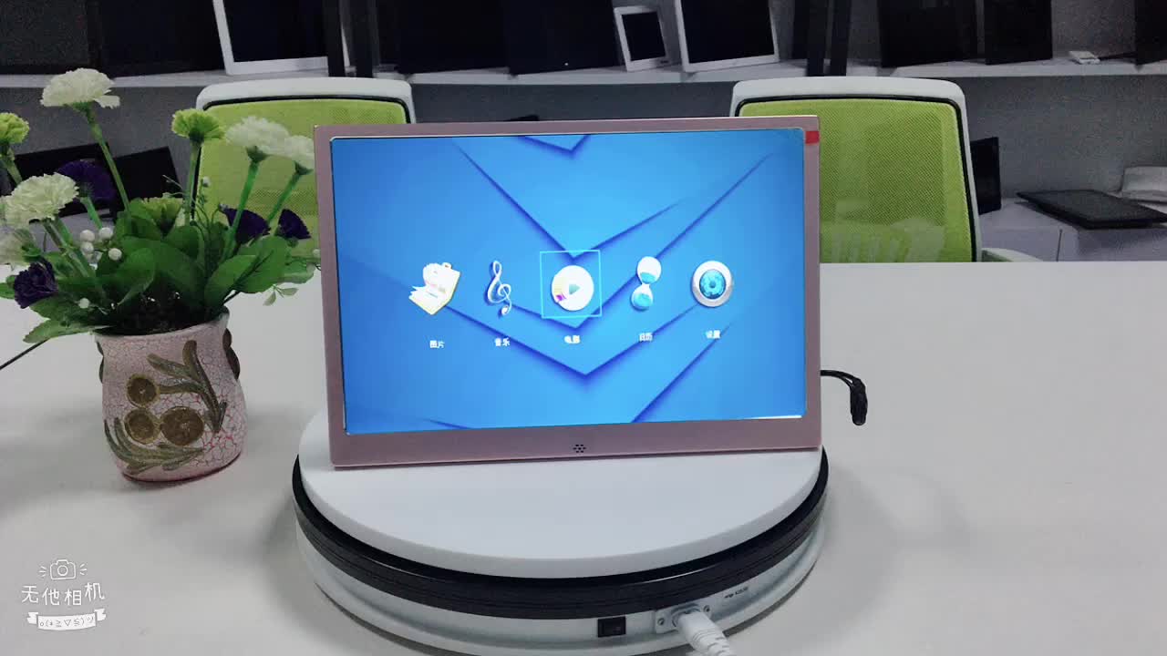 绝了。这个神仙数码相框、窄边+金属外壳直接封神。