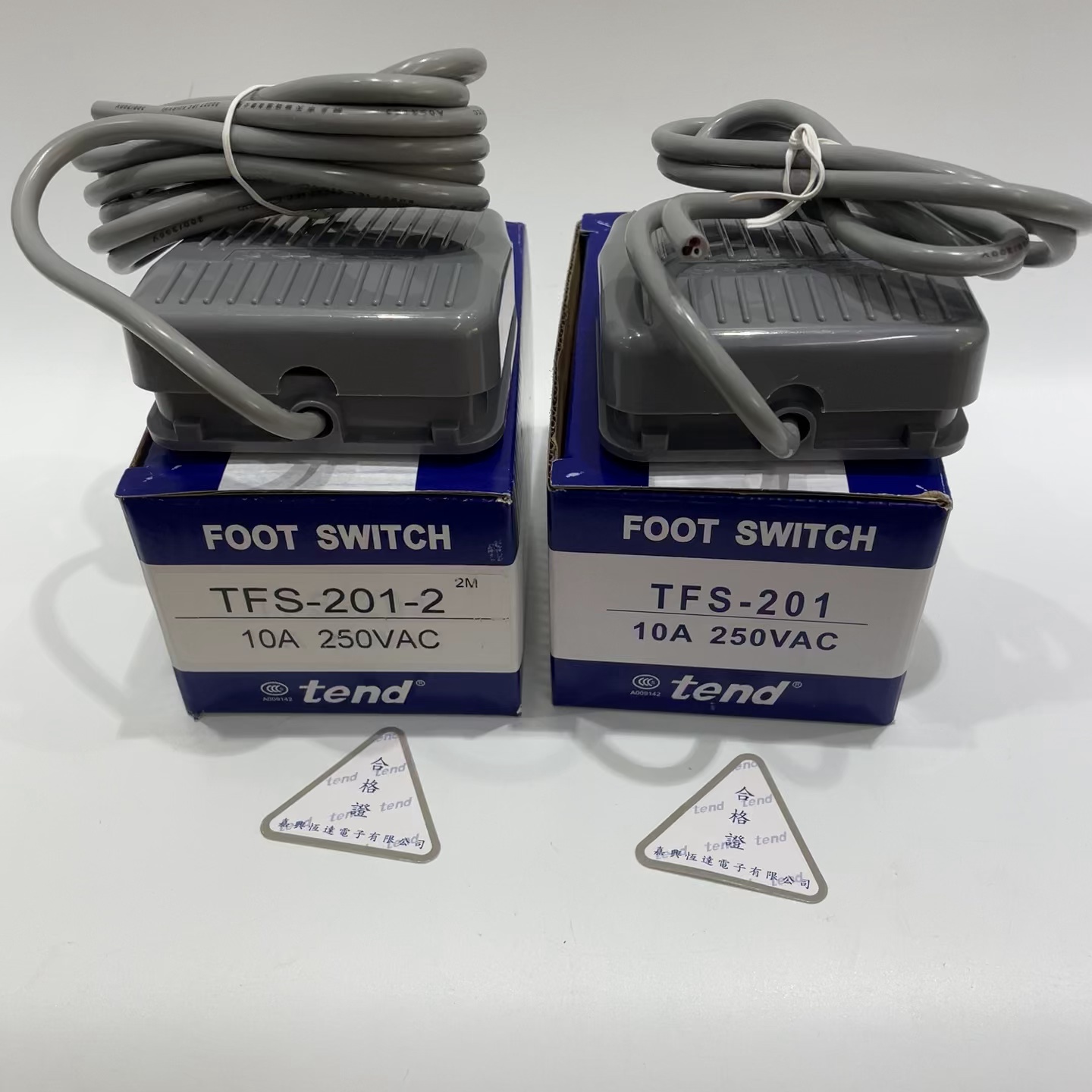 原装在品 TEND天得脚踏开关TFS-201 202 203 TFS-101Z 绝不售假。这个小玩意儿最后有多狠。