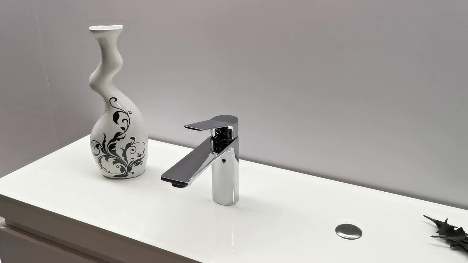 Water Mixer Watermark Brass Single Hole Bathroom Basin Mixer Faucet