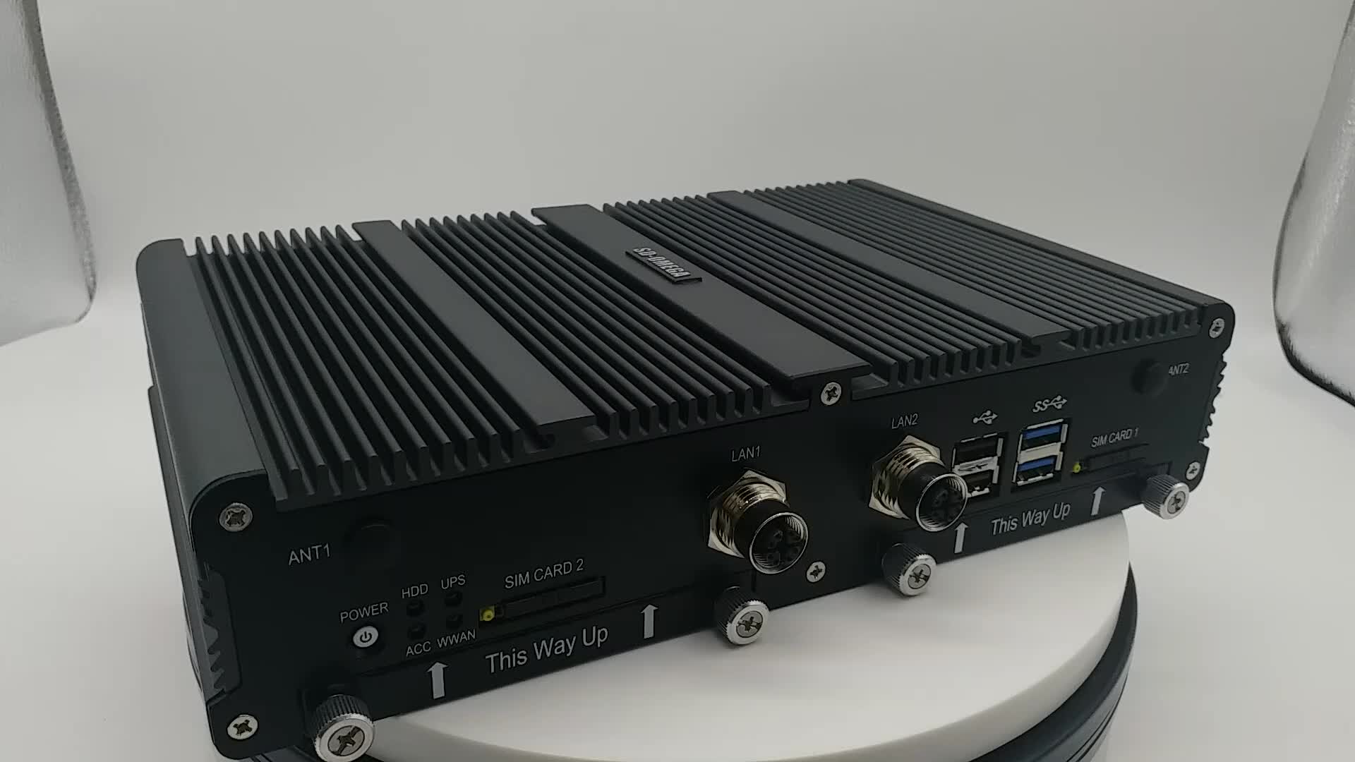 Sd3611m12x Car Pc Intel Gen 6 Core I76600u Cpu With Hd 520 Gpu,2 X