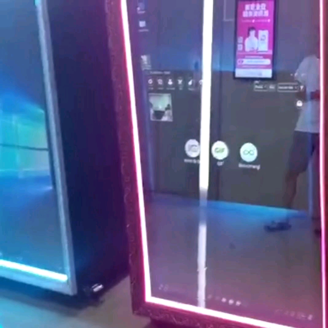 Portable Digital Selfie Magic Mirror Touch Screen Photo Booth With