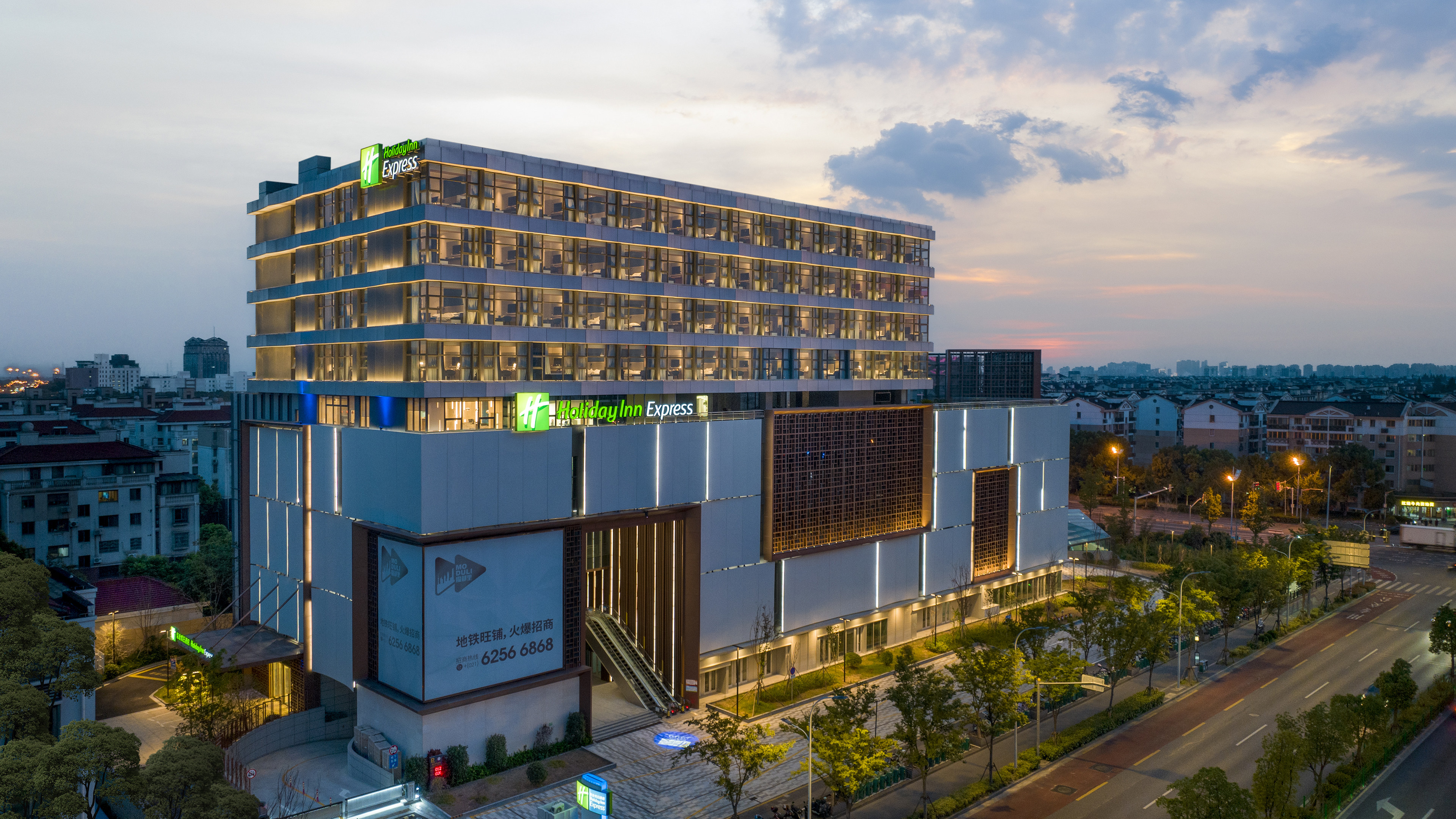 上海青浦新城智选假日酒店