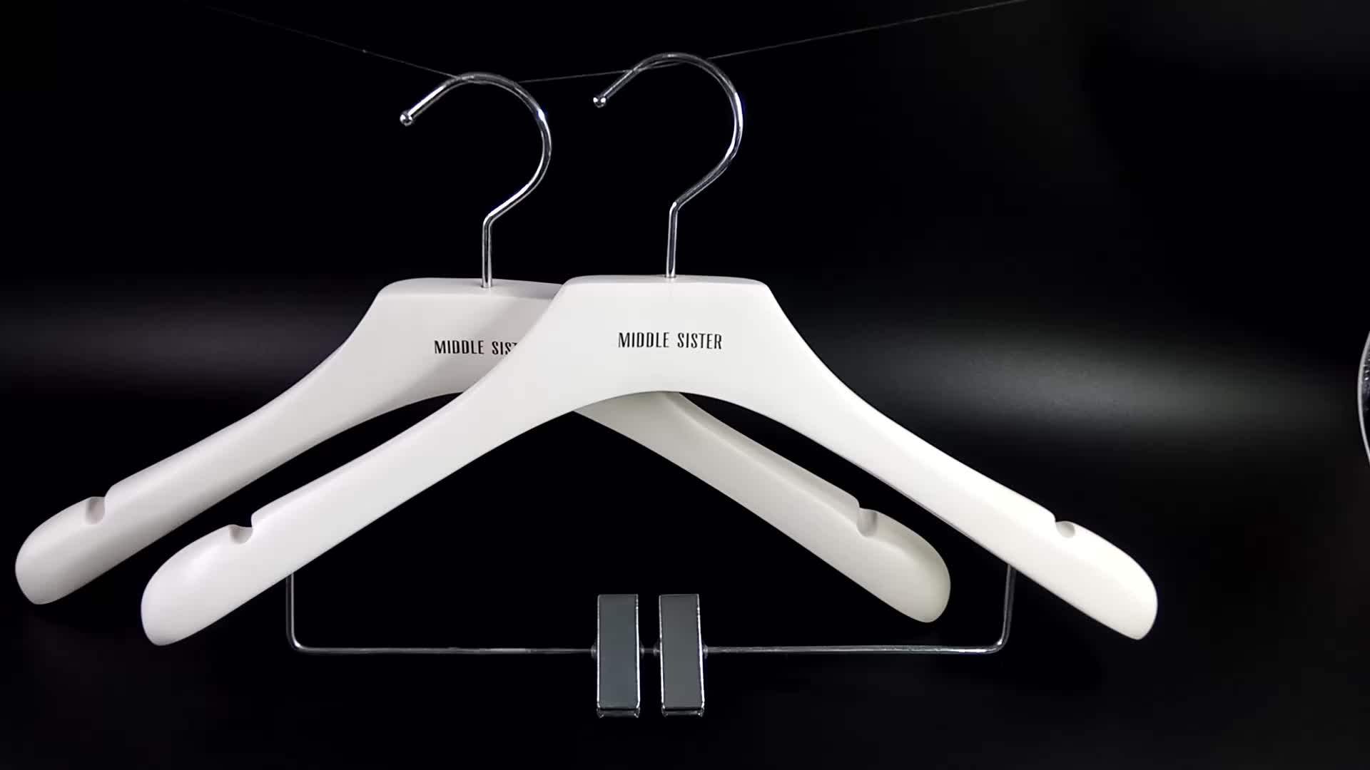 YT 2020 luxury wholesale custom white hanger wooden clothes rack hanger