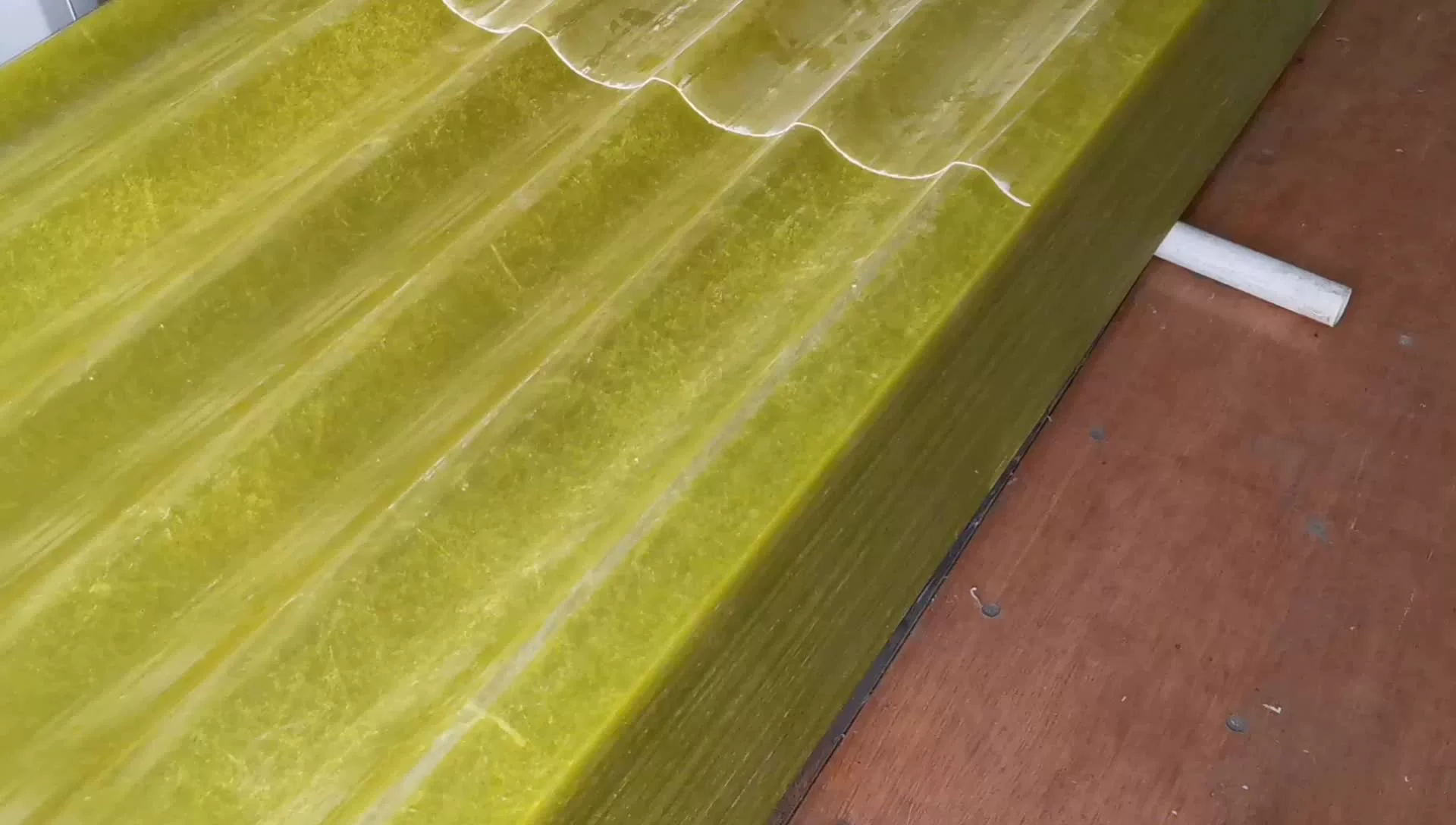 Дюростон upm 203. Полиэфирный стеклопластик. Стеклопластик полиэфирный дугостойкий дюростон upm-203-15 ту 2296-001-76753727-2009. Прозрачный шифер пластилюкс. Стекломат csm-600 эмульсионный.