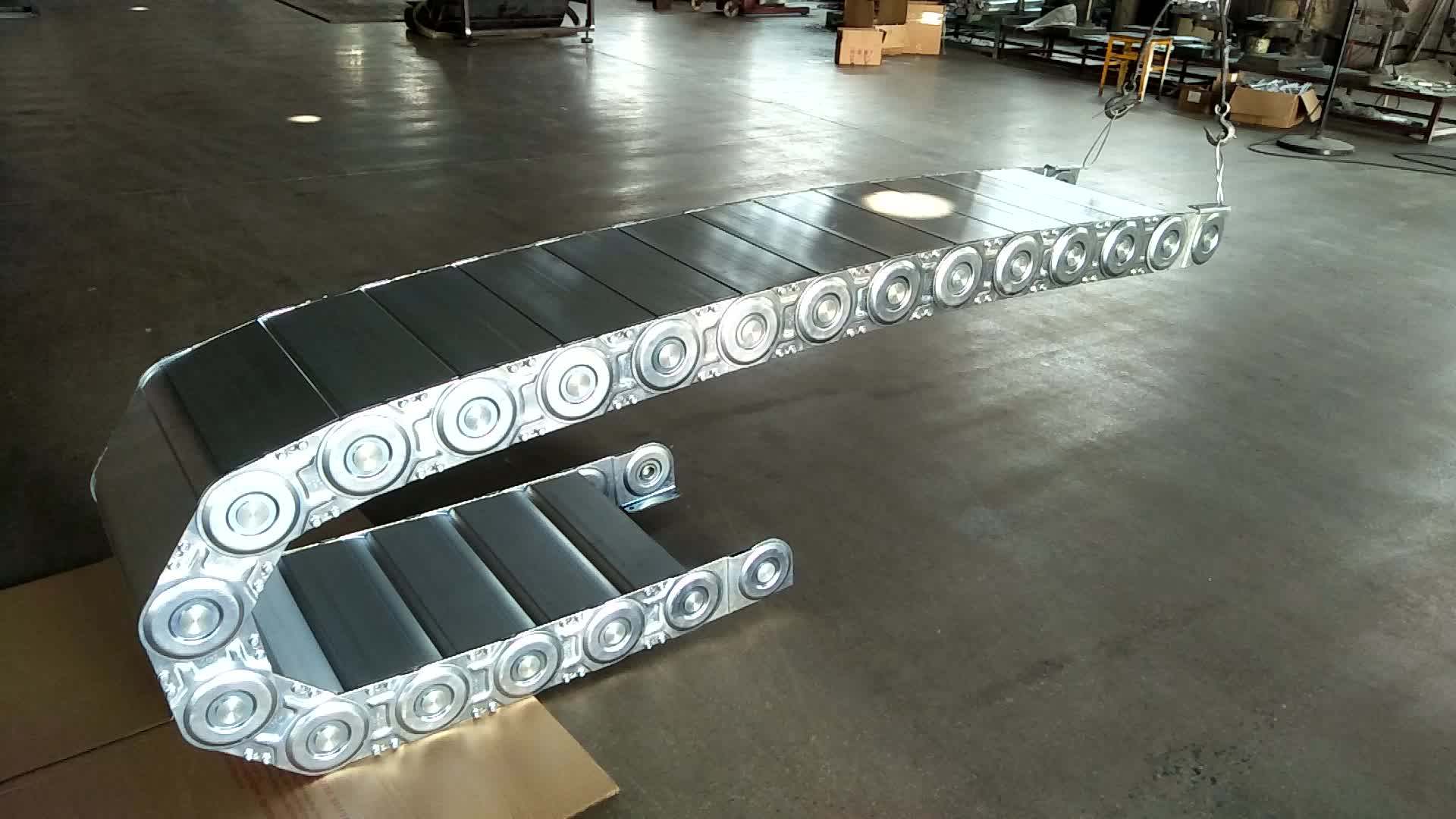 Flexible Conduit Bridge And Enclosed Cable Carrier Metal Drag Chain