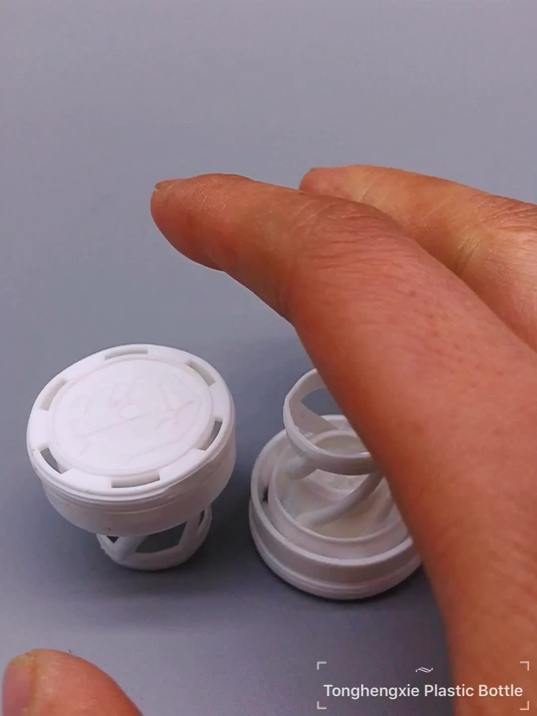 Pharmaceutical Pp Plastic Silica Gel Tamperproof Desiccant Cap For