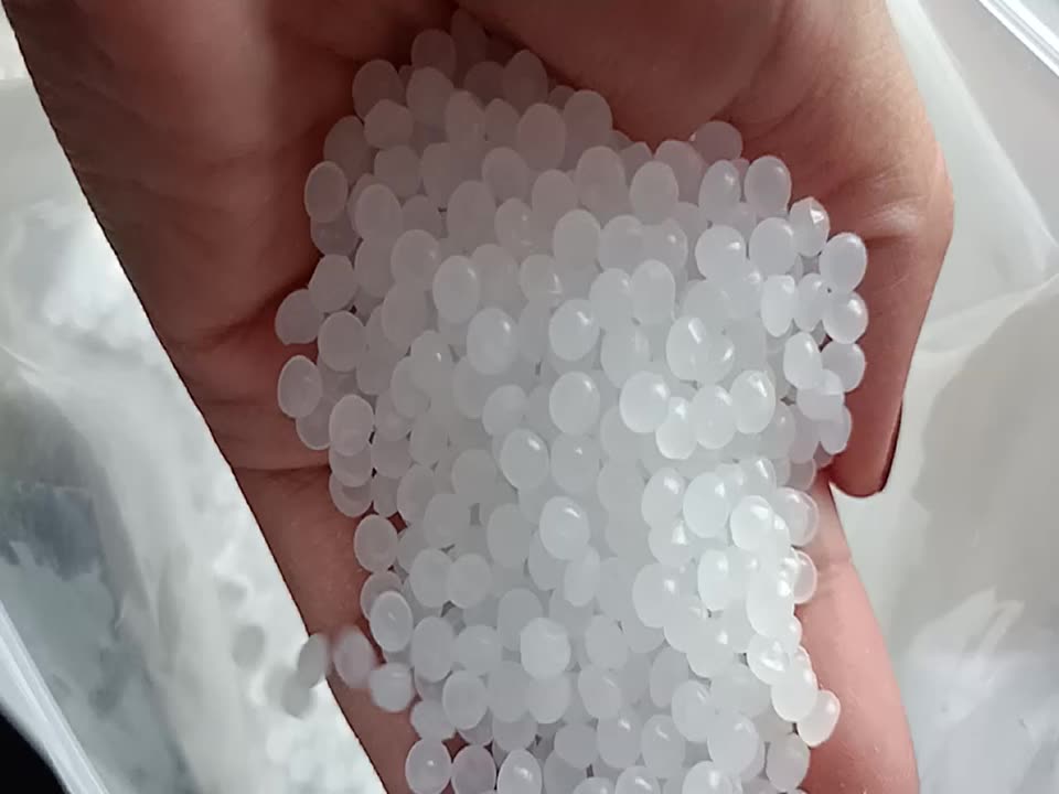 Ldpe granules 4k. гранулы 2 hdpe?. Lldpe i-1625. Ldpe hdpe. гранулы пластика.