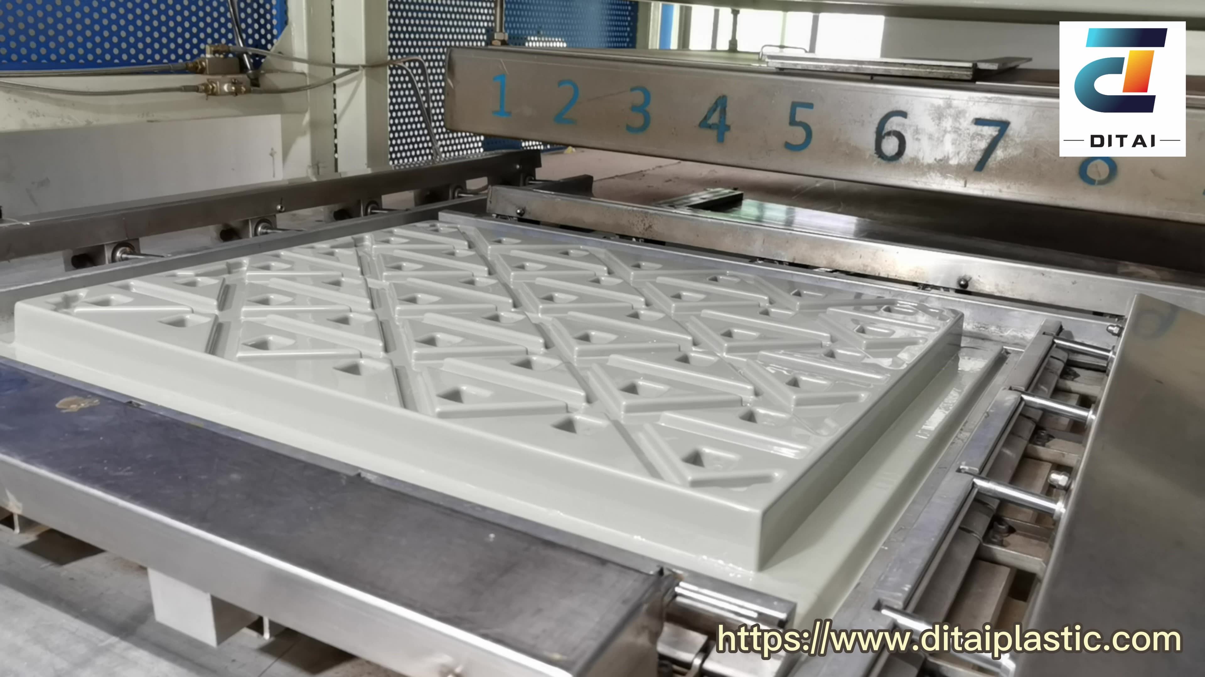 Customized Thermoforming Electric Golf Cart With Roof Plastic Sunroof