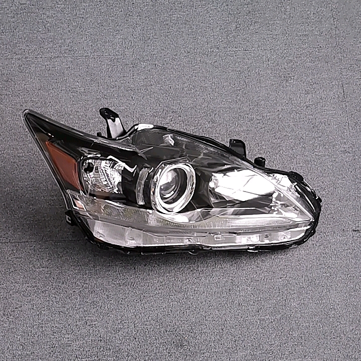 Lexus CT200 Headlight Assembly - 8117076011 & 8113076011