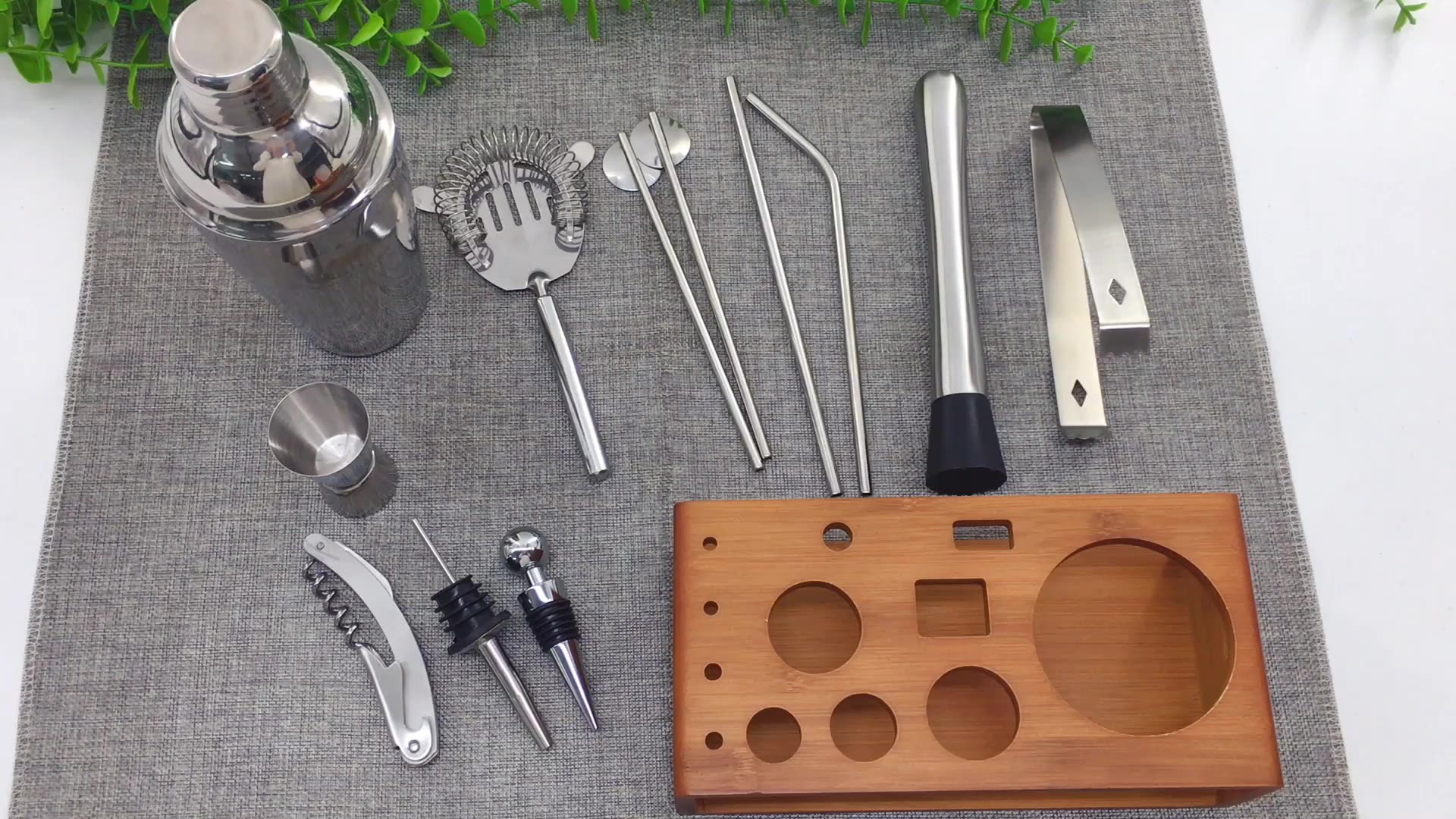 Cocktail Shaker Set With Cobbler Shaker 750ml And Strainer Cocktail