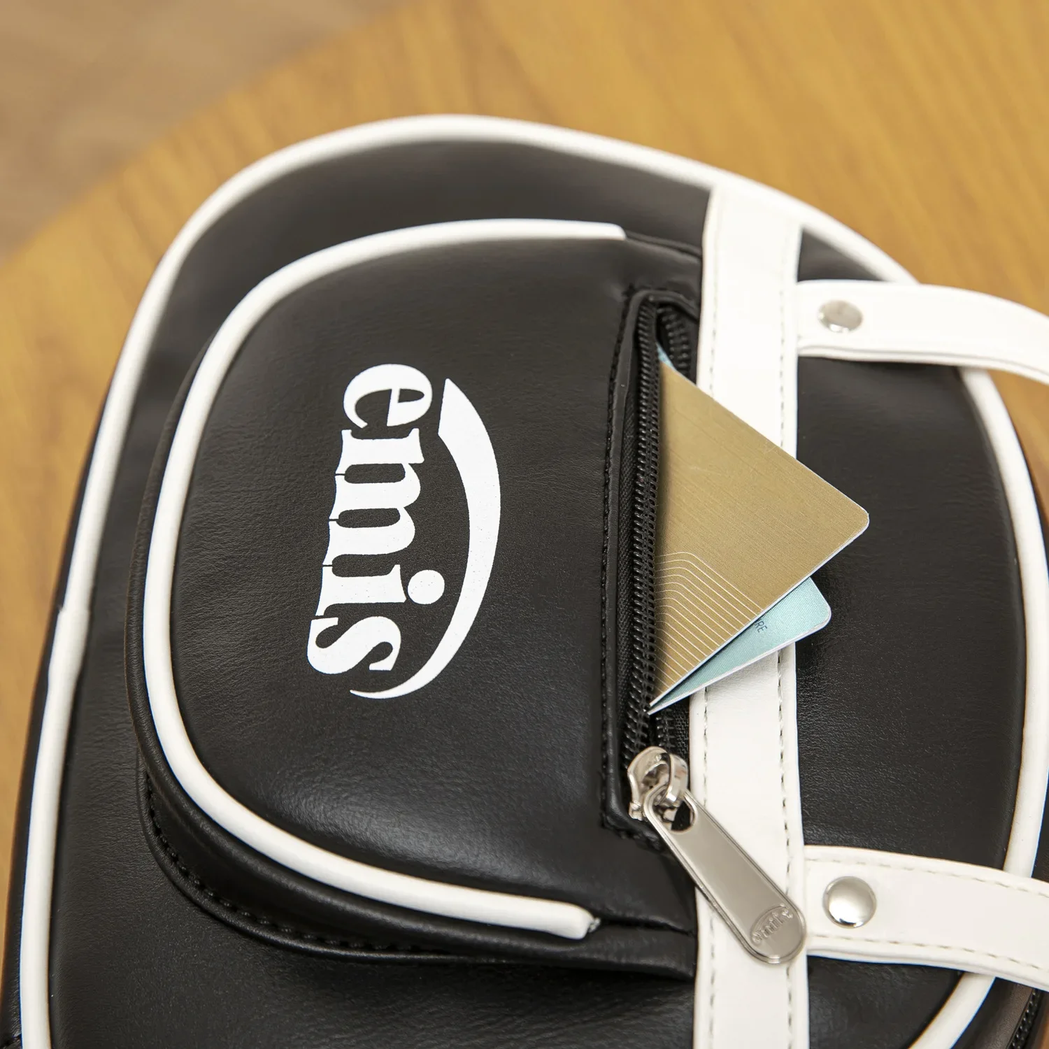 Korean Niche Brand Emis Single Shoulder Underarm Bag for Women 2025 New Summer Versatile Satchel Casual Mobile Phone Bag