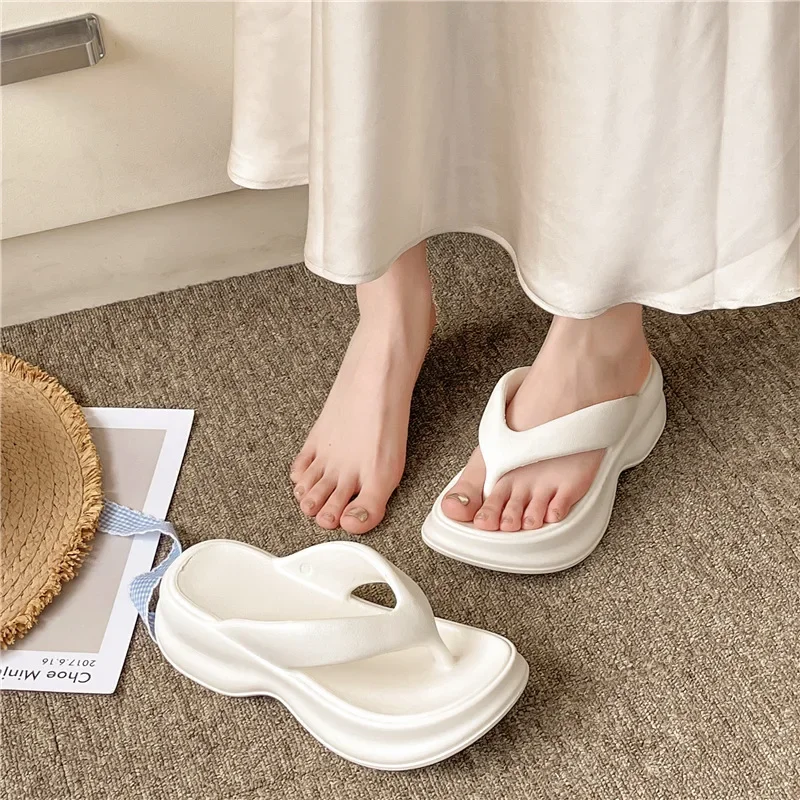 autumn flip flops platform
