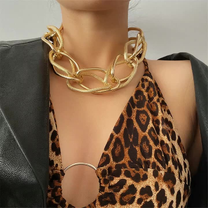 womens gold chunky chain necklace