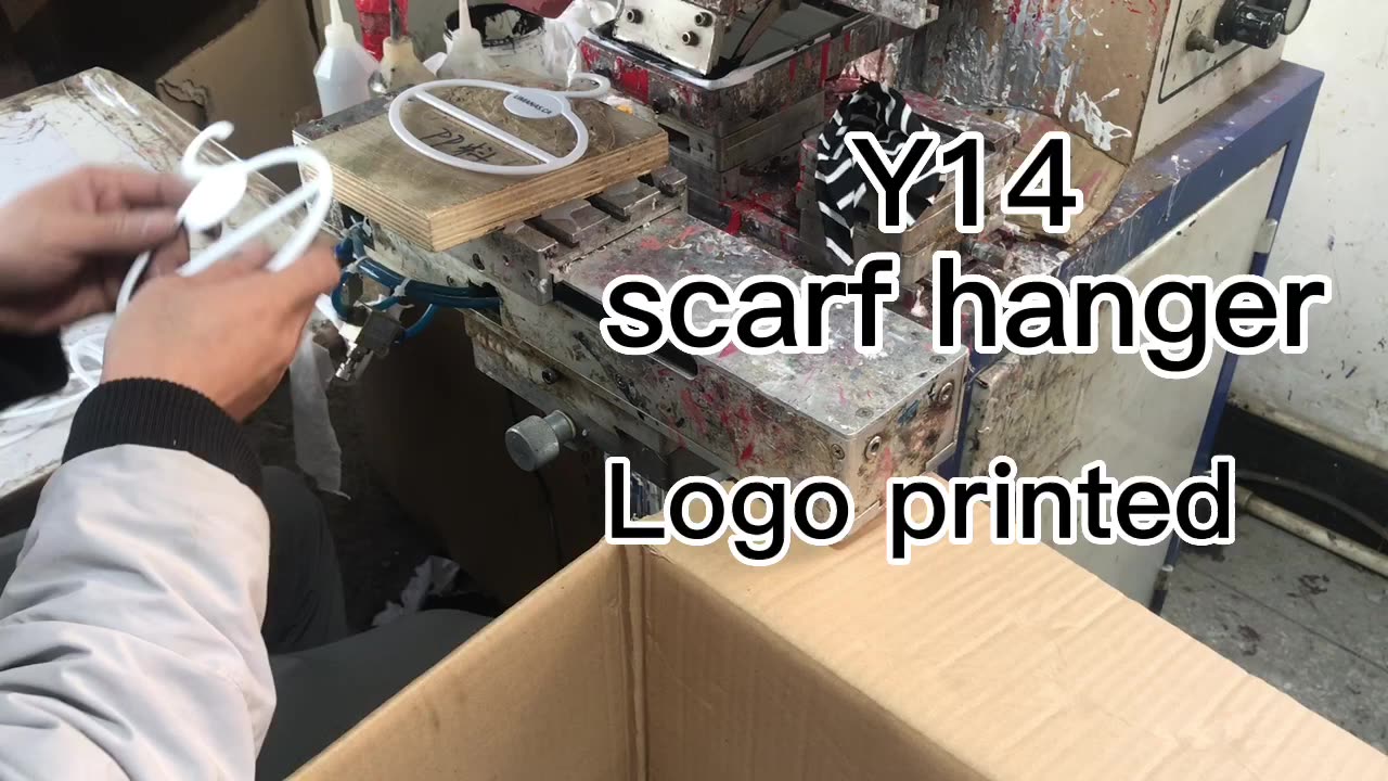 Free Sample Custom Round Hijab Shawl Scarf Display Plastic Cheap Hanger