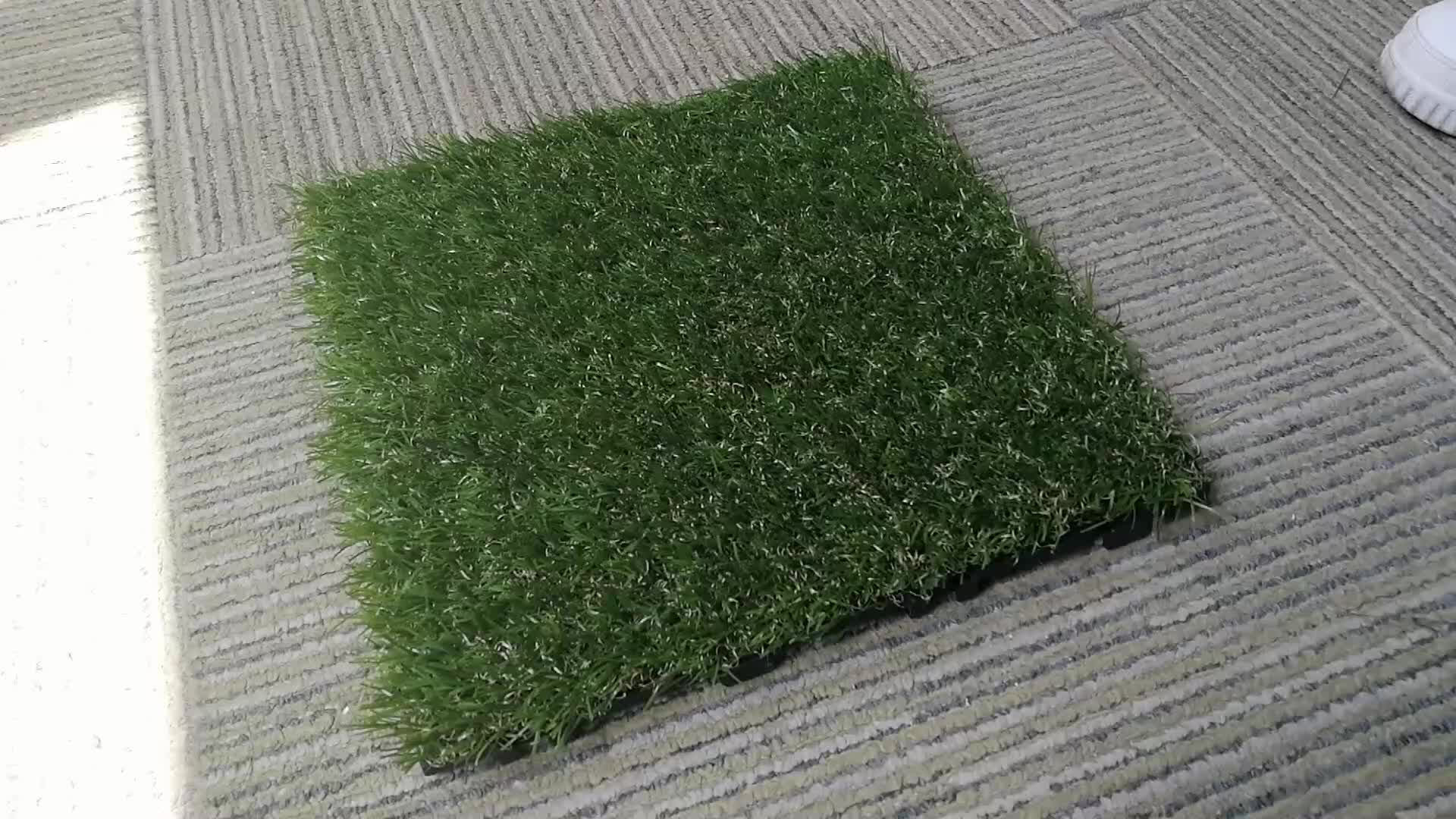 Interlocking Artificial Grass Tile For Residential Decoration Or