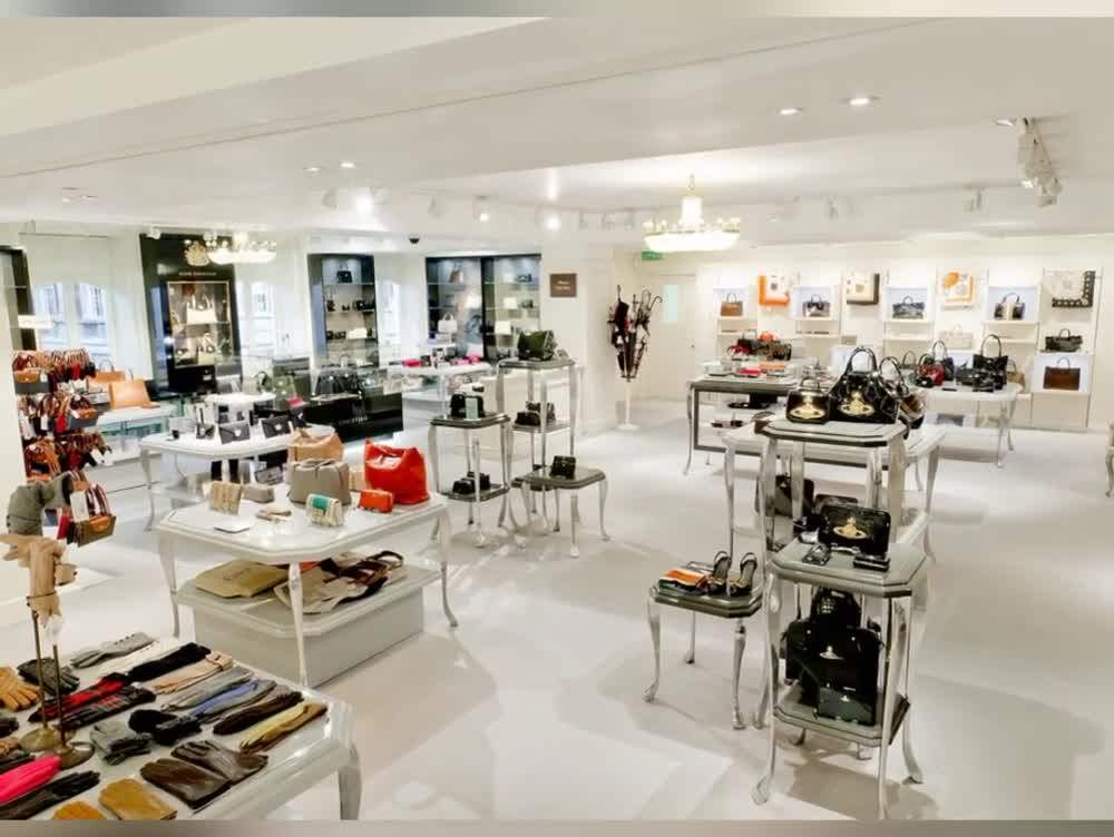 Wooden Handbag Store Wall Display Laminate Veneer Handbag Display Rack Interior Design Display