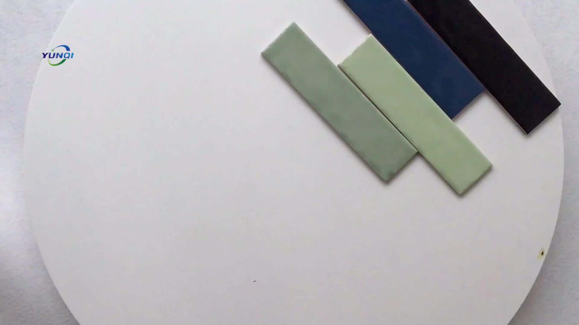 101 0256 Плитки керамические глазурованные для внутренней облицовки стен гладкие без завала белые