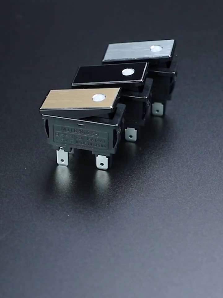 17块的开关居然可带灯+防水+16A大电流。我靠，此不关故DIY圈的隐藏彩蛋？