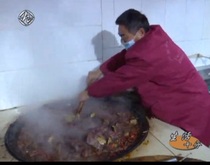 The pottery factory is protected by the National Security Bureau. It is stewed from buffalo in the local fields. It is kept fresh in the refrigerator without preservatives.