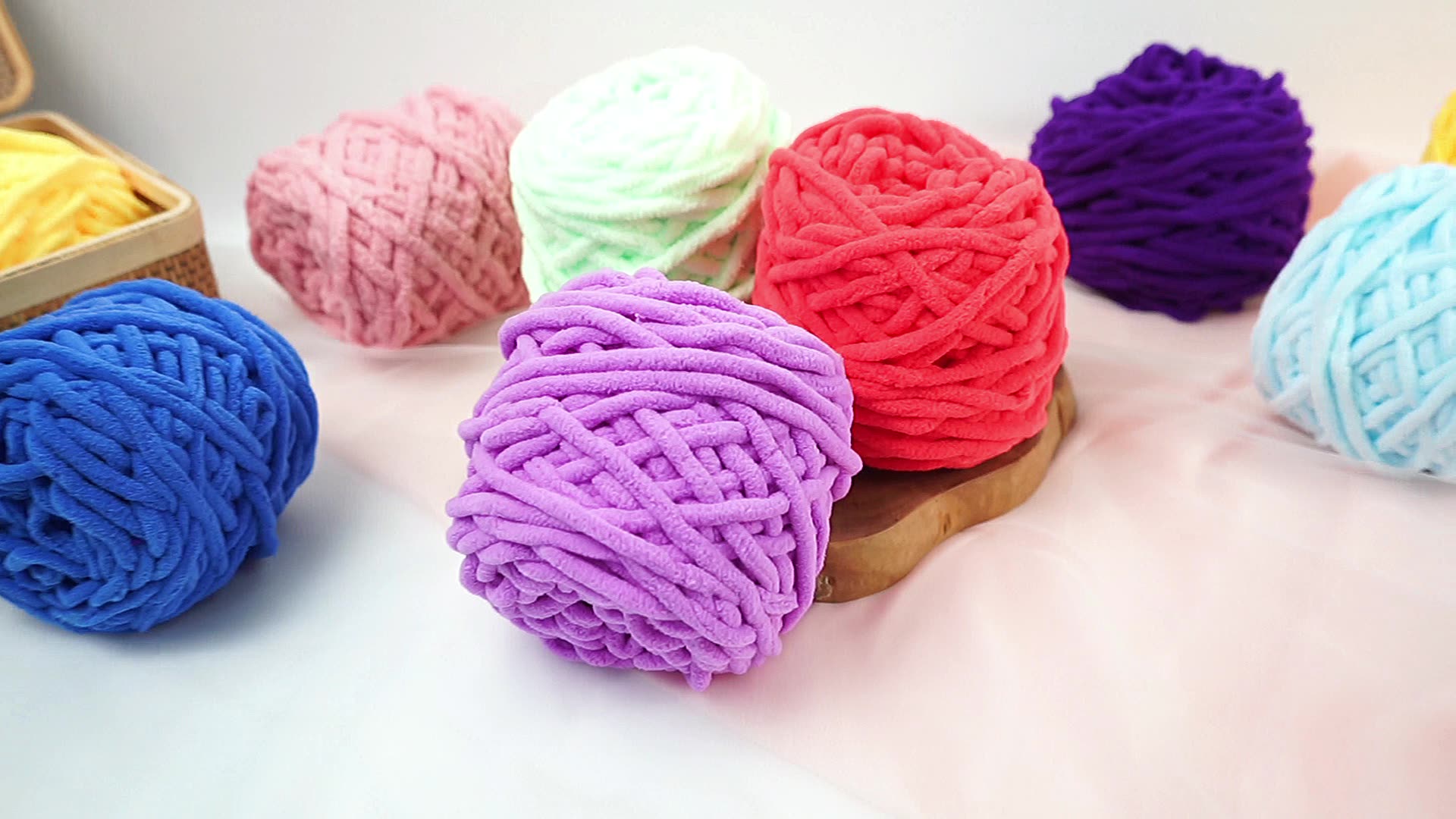 Crochet Chunky Yarn Bulky Wholesale Amigurumi Yarn Crocheting Polyester