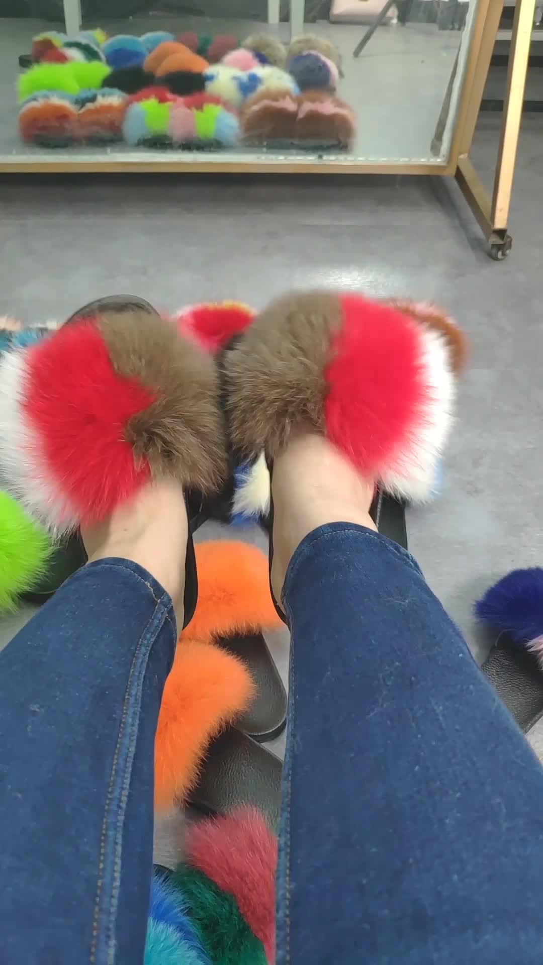 Wholesale Fashion Custom Color Fluffy Fur Slides Lady Real Fur Slippers Flip Flop For Women ...