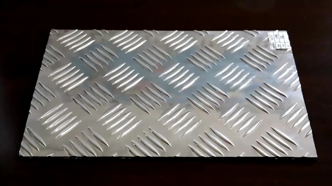 декоративный алюминий. молдинг алюминиевый. Oracal 352 901. акустические перфорированные панели "armax-wall" апсм 1000/100. лист нержавеющий aisi 304 декорированный.