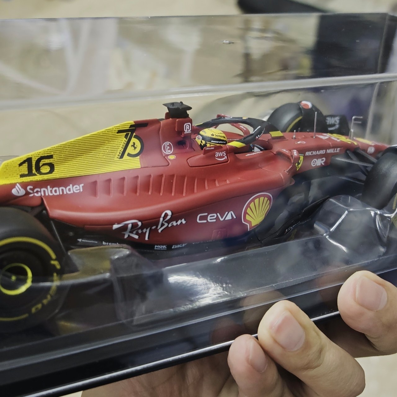 ☆希少 1000個限定 Ferrari momo F1 ステアリング レプリカ フェラーリ