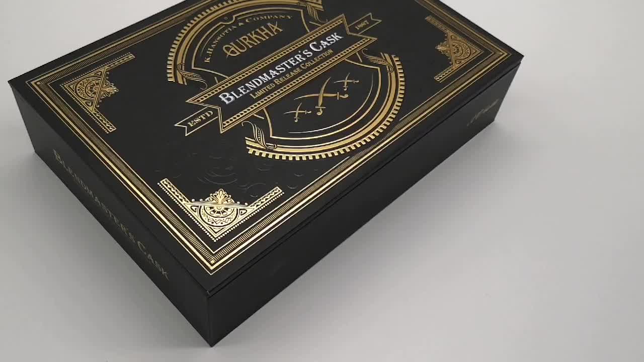 Золотая подарочная упаковка. Золотой подарок. Коробки для подарков. Золотые подарочные коробки. Круглая упаковка сыра.