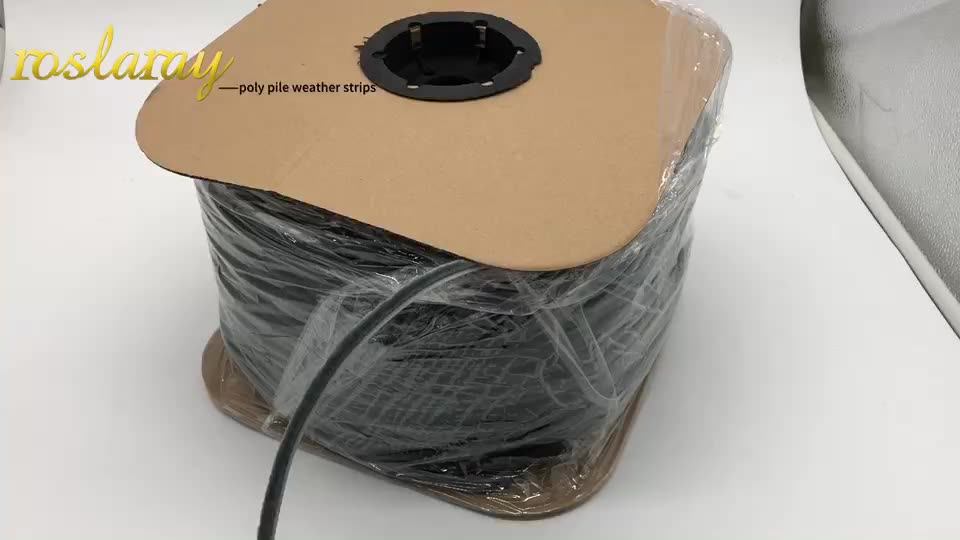 Weather Stripping Seal Groove With Poly Pile Threshold Sealing Strip