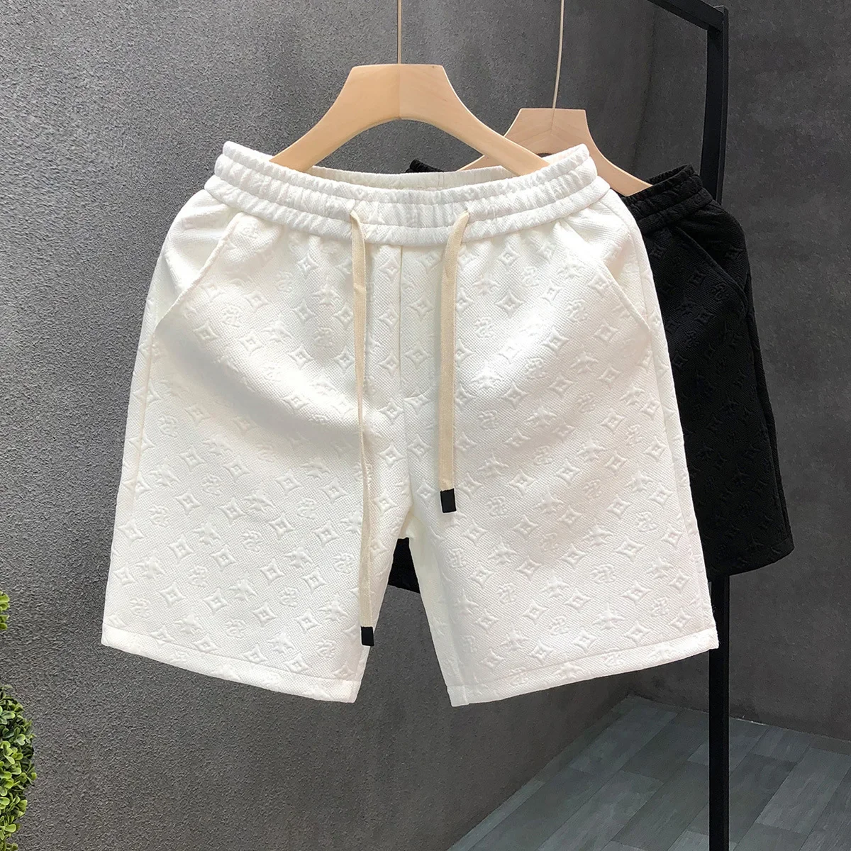 Men's Versatile Style Solid Color Jacquard Shorts Summer Trendy Fashion Loose Comfortable Knee-Length Shorts