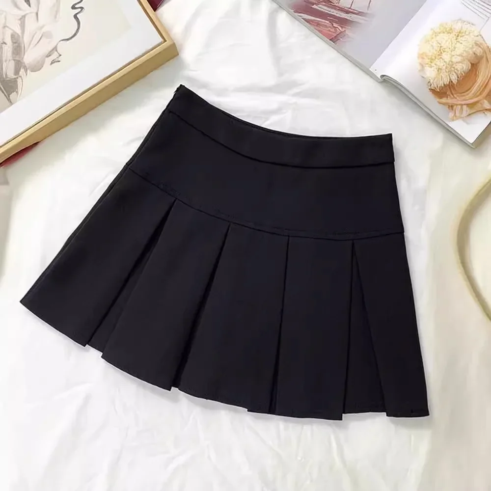 High-waisted mini skirt with modesty design, slimming and versatile A-line skirt, new style for spring and autumn women, gray pleated skirt