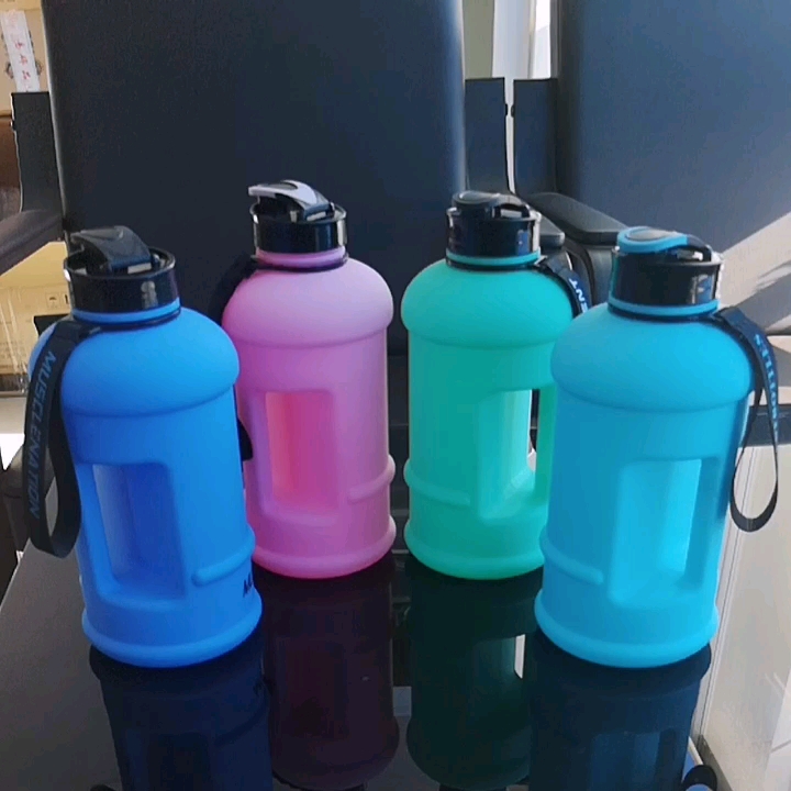 Half Gallon Sports Water Bottle 2.2l Leak Proof Reusable Gym Water Jug