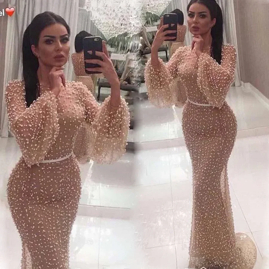 autumn sexy dress with a round collar