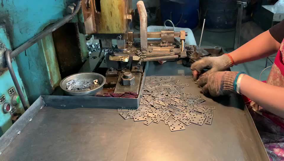 Iron Furniture Joint L Shaped Wood Connector Angle Stainless Steel Or