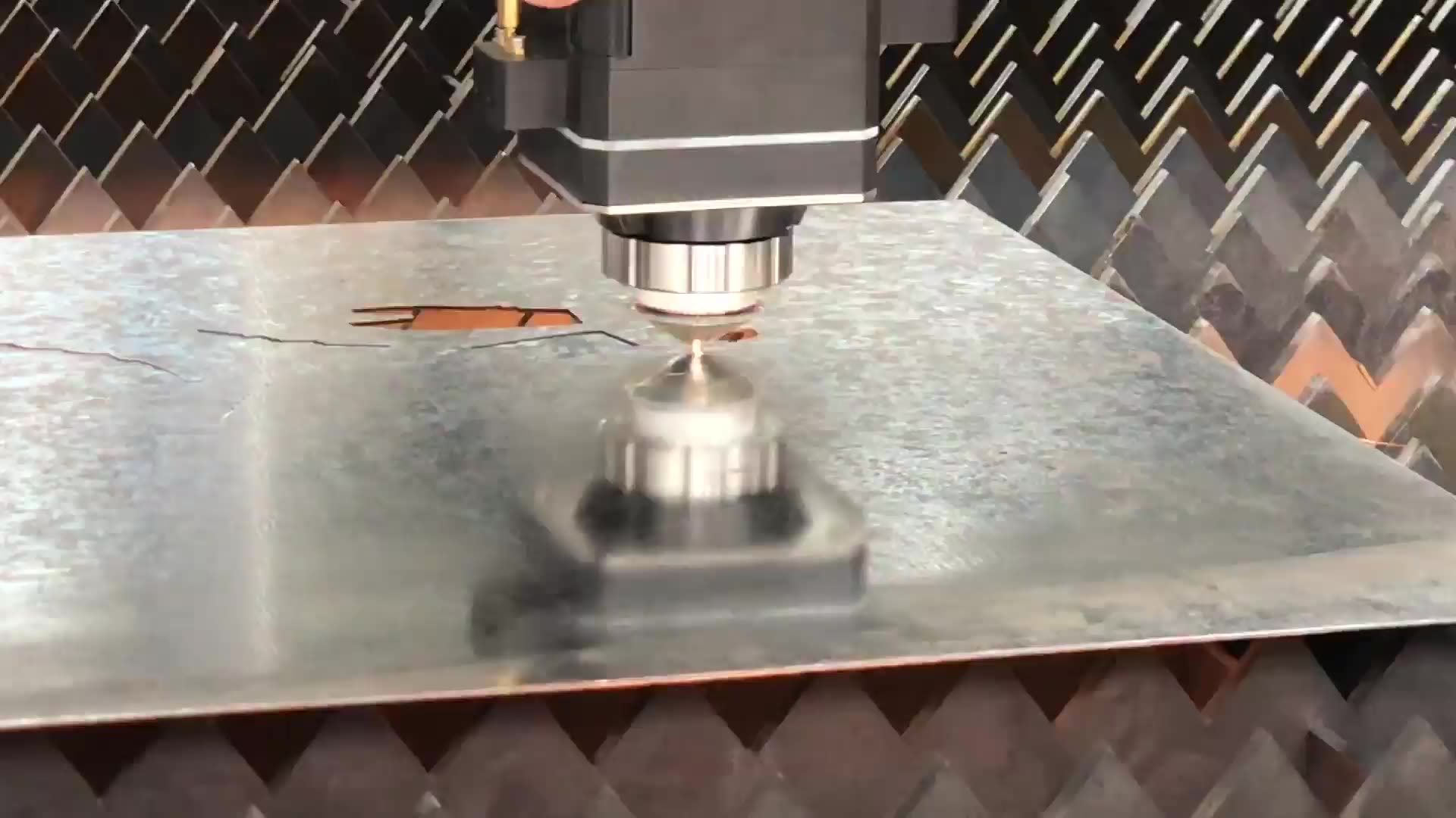 1500w Laser Cutter 1530 Sheet Ss Pipe Cutting Cnc Fiber Laser Cutting