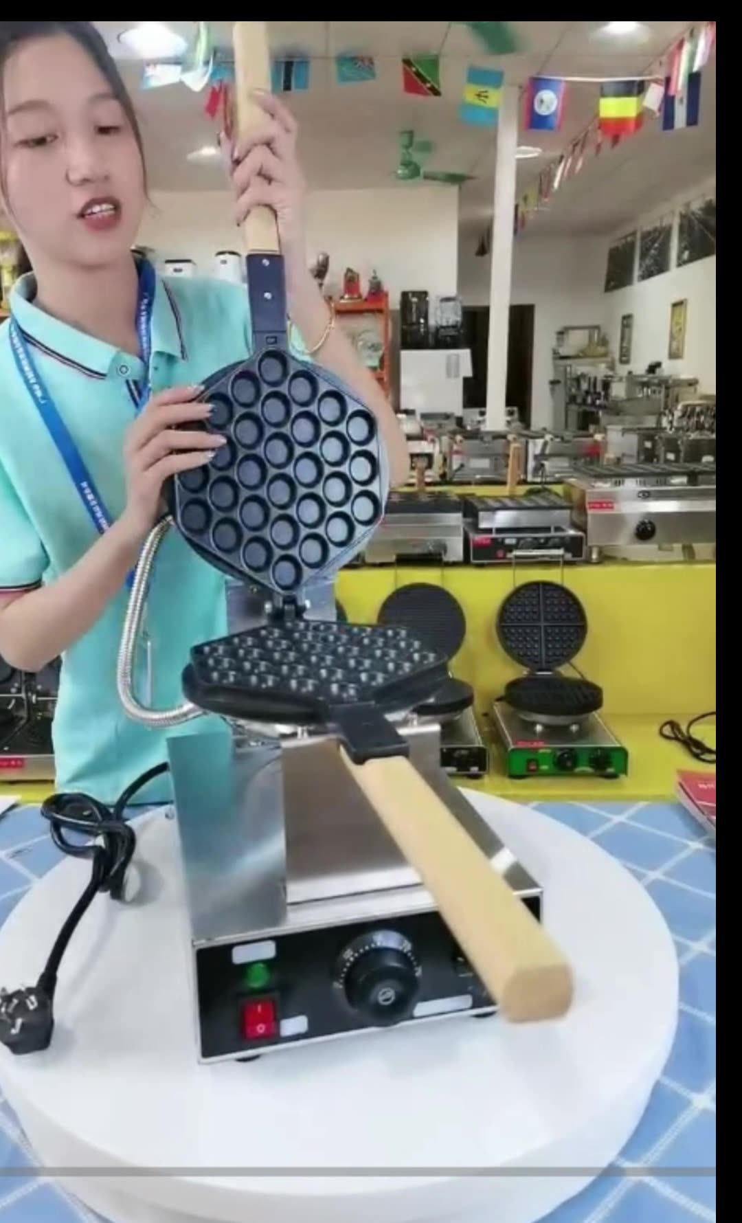 Stock Flying Saucer Sandwich Maker Smart Temperature Control Waffle Hamburger Machine Ufo Burger