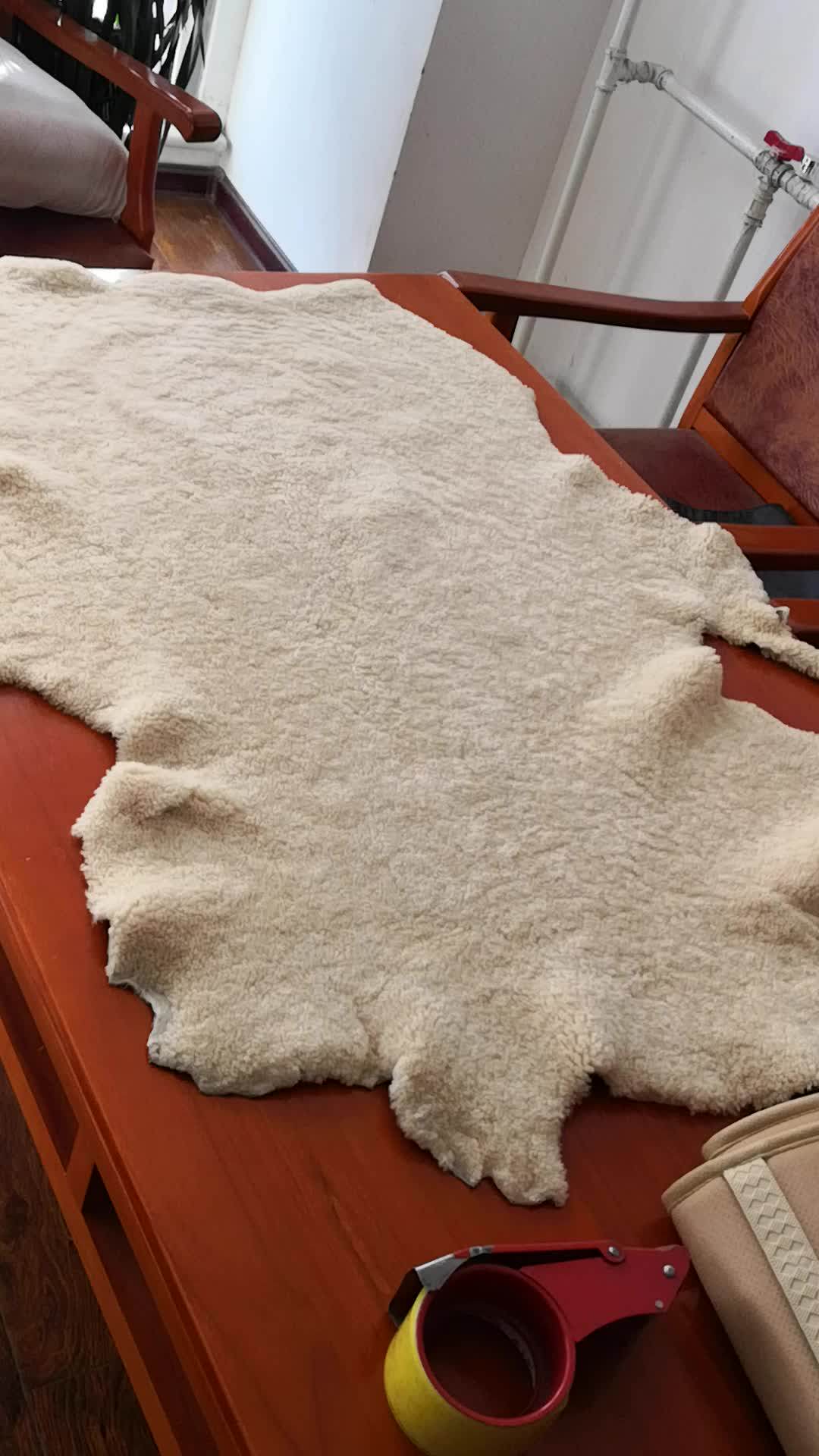 Merino Curly Natural Sheepskin Shearling Lambskin Fur Buy Fur Pelts