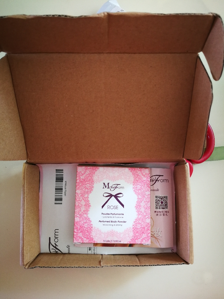 法国玫瑰香体粉饼10g收藏加权怎么样有用吗，母女俩使用一个月效果对比,第2张