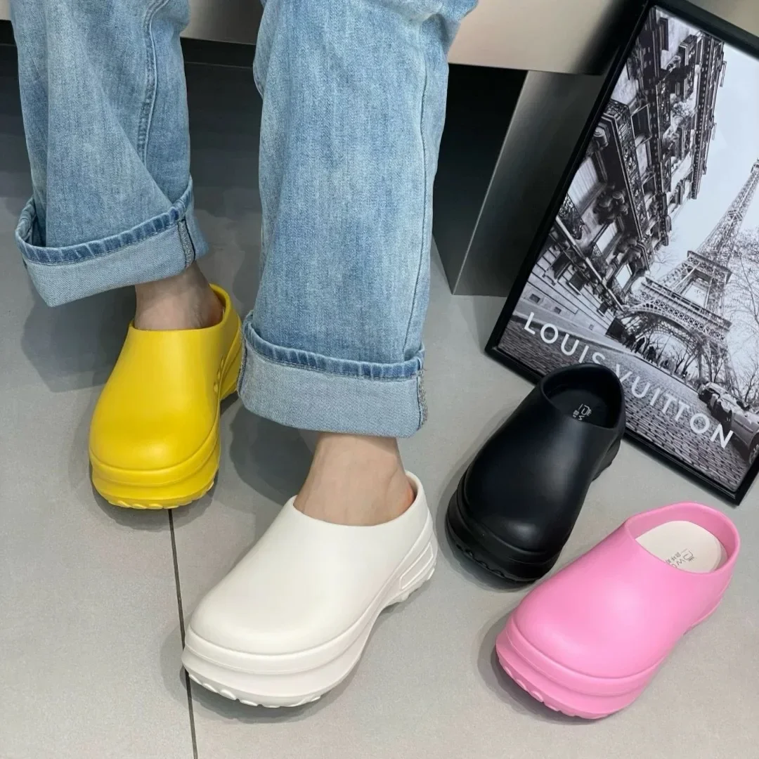 Summer Poop Feeling Baotou Slippers Women's 2025 New Non-slip Chef Shoes Thick Sole Eva Hole Sandals Men's Trendy