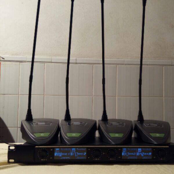 Wireless microphone one drag four collar clip head wearing hand gooseneck conference microphone KTV stage performance