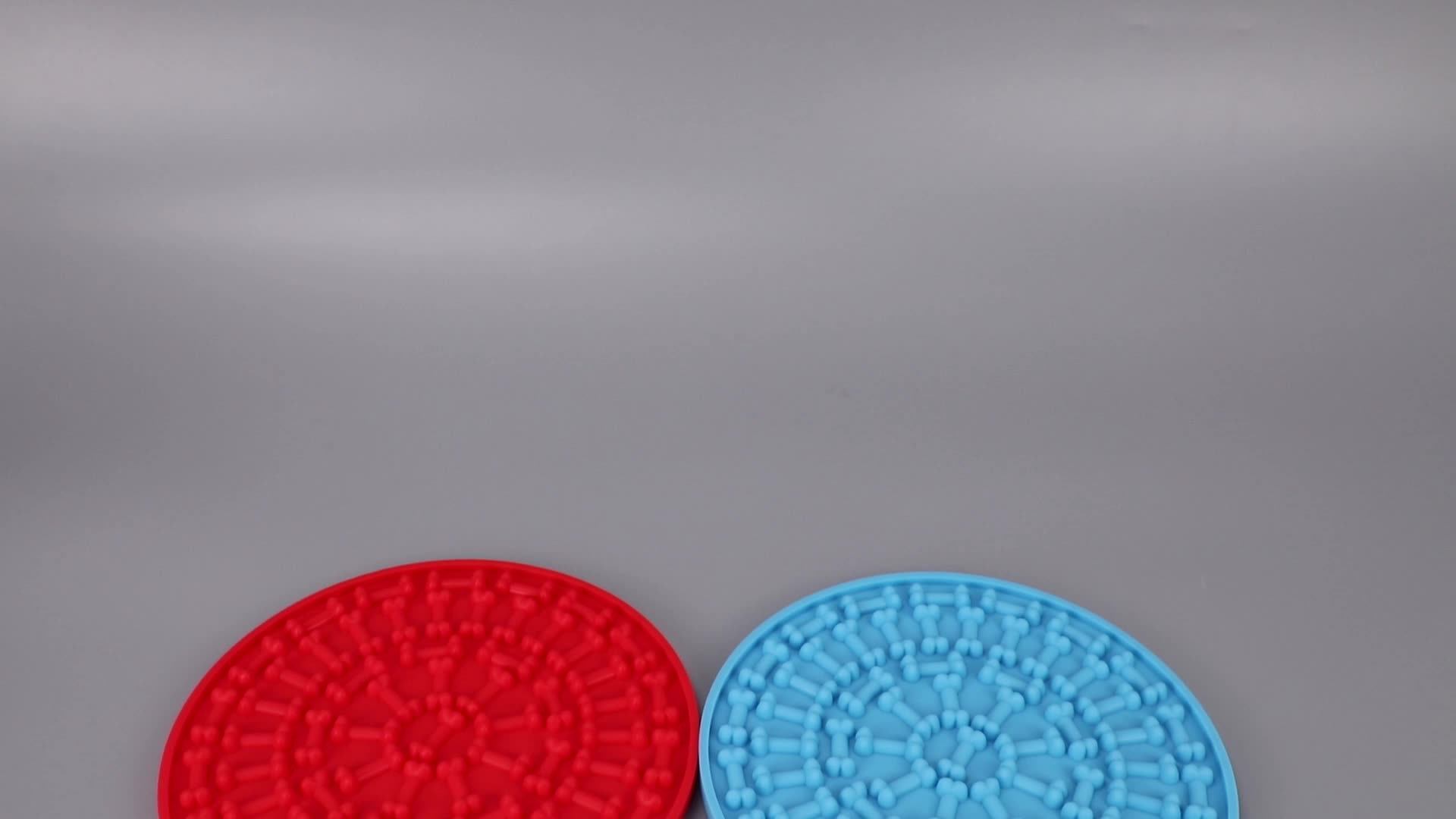 2023 Pet Bath Washing Distraction Dog Food Feeding Mat 2 Pack