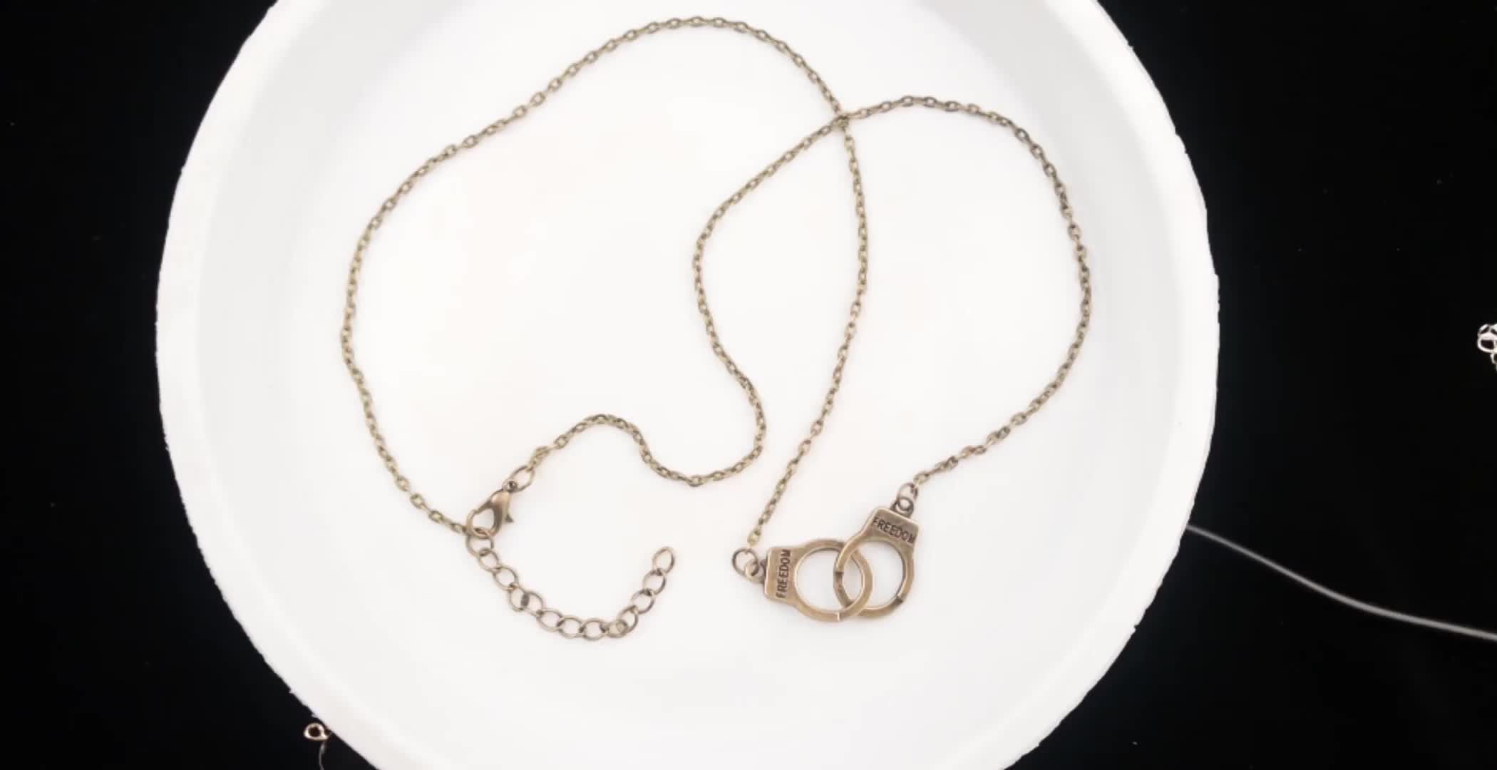 Double Rings Interlocking Circles 