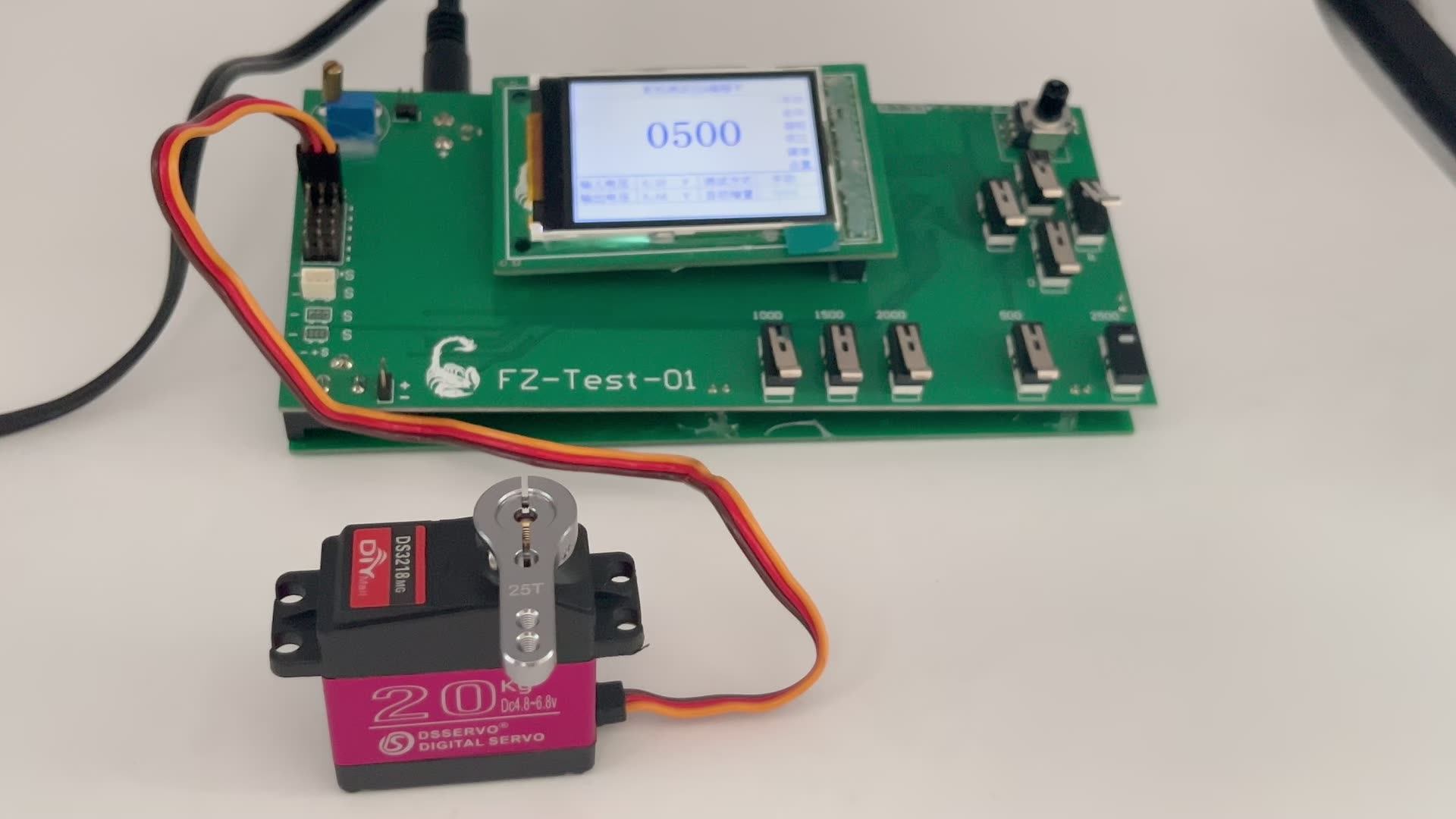 Servo Digitale JX Ecoboost CLS6331 30KG Coreless Metal Gear 180° Per Modelli RC - Foto 2