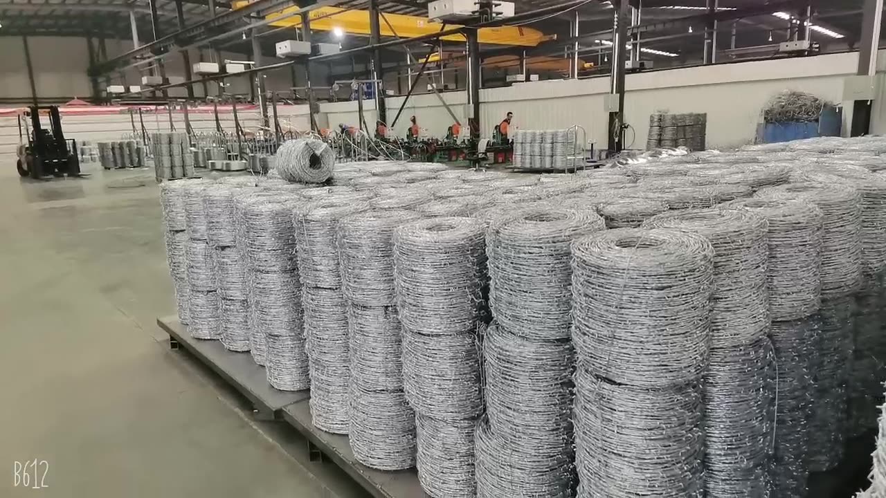 刀片刺绳镀锌刺丝滚笼不锈钢防爬刺网围墙铁蒺藜防盗网定制-阿里巴巴