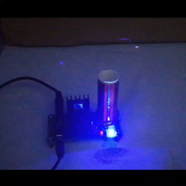 谁说实验室的闪电，不能够正在家当背景灯。