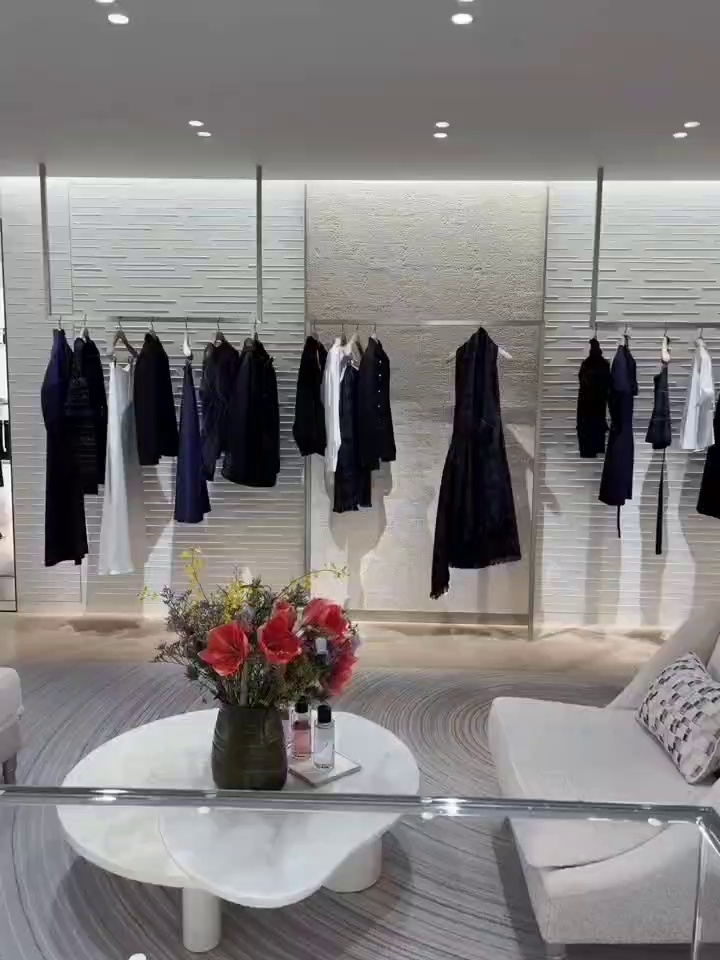 巴黎直邮爆款！这个款戴妃包火到断货、洋气炸街谁看了都心动