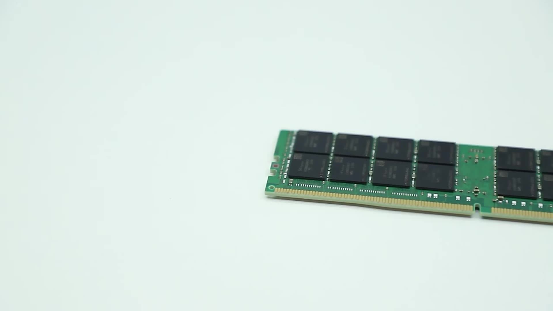 MTA72ASS8G72PSZ-2S6 - 1x 64GB DDR4-2666 RDIMM PC4-21300V-R Quad