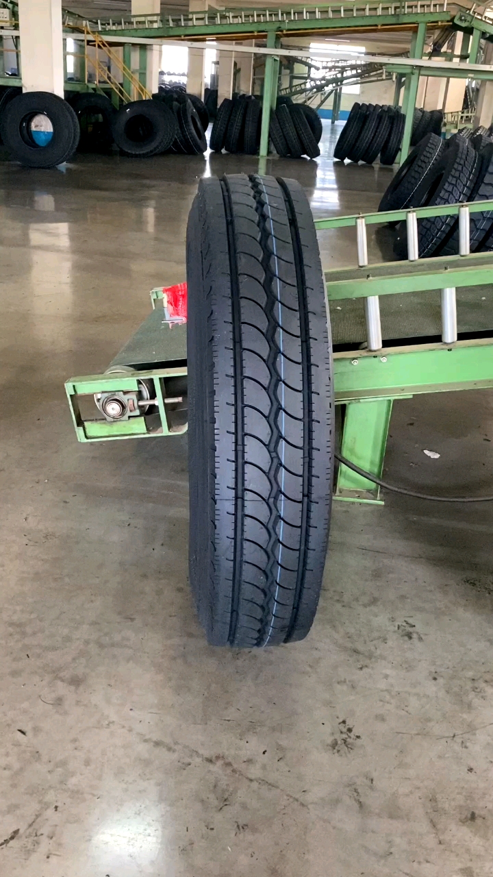 Royal Mega /drc Brand Radial Truck Tires 295/75r22.5 11r22.5 11r24.5 315/80r22.5 Truck Tires