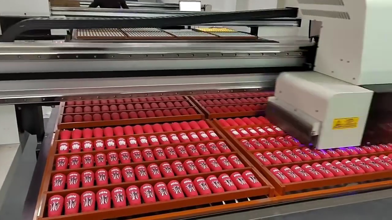 超炫易拉罐定制神器、让你的礼品包装瞬间高级感爆棚！